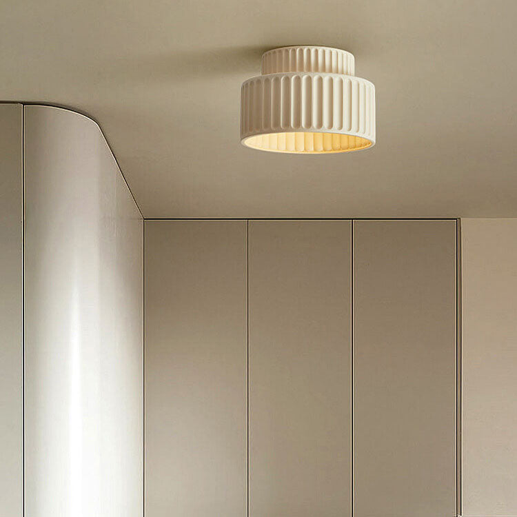 Contemporary Nordic Cream Style Hand Sculpted Stripes Resin Round 1-Light Flush Mount Ceiling Light For Entryway Lumendat