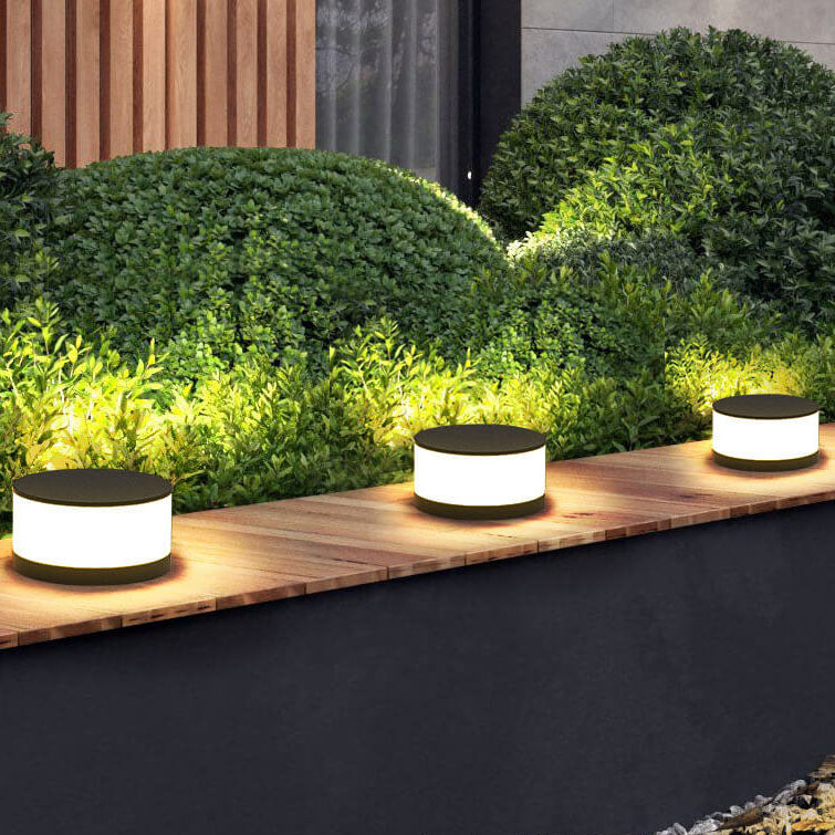 Modern Minimalist Solar Outdoor Round Column Post Head LED Waterproof Landscape Light for Garden Lumendat