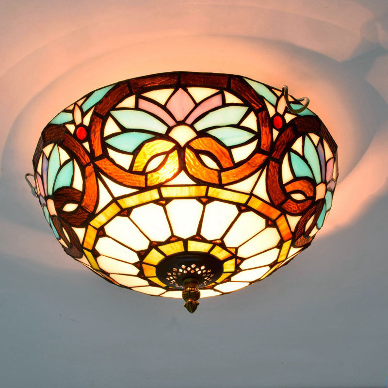 Traditional Tiffany Dome Iron Glass 2-light Flush Mount Light for Living Room