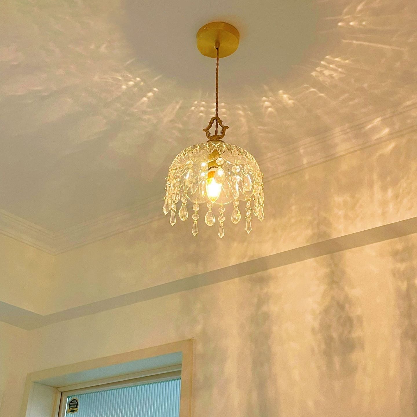 Modern Art Deco Brass Checkered Glass Shade Crystal Beads 1-light Pendant Light for Living Room