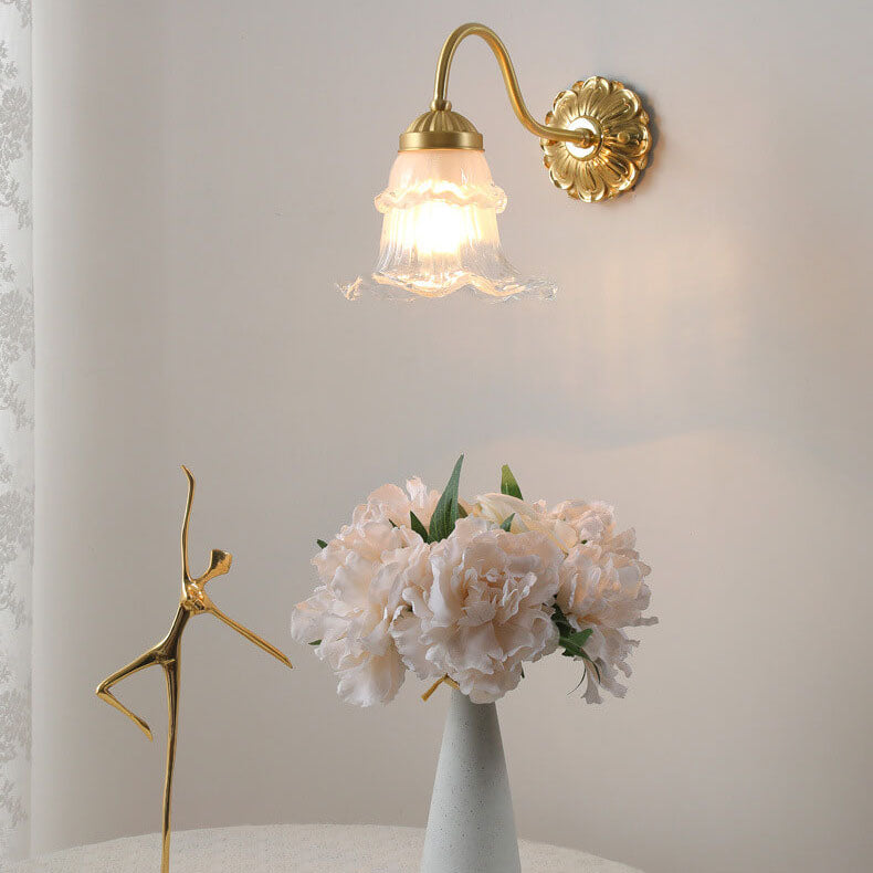 Traditional French Glass Flower Copper 1-Light Wall Sconce Lamp For Living Room Lumendat