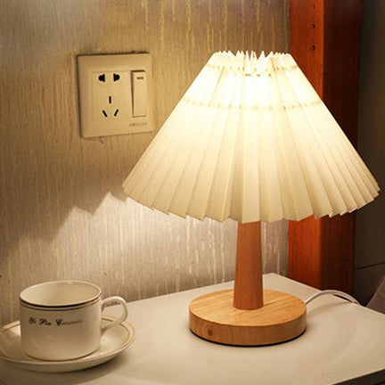 Vintage Pleated Umbrella-shaped LED Table Lamp Lumendat