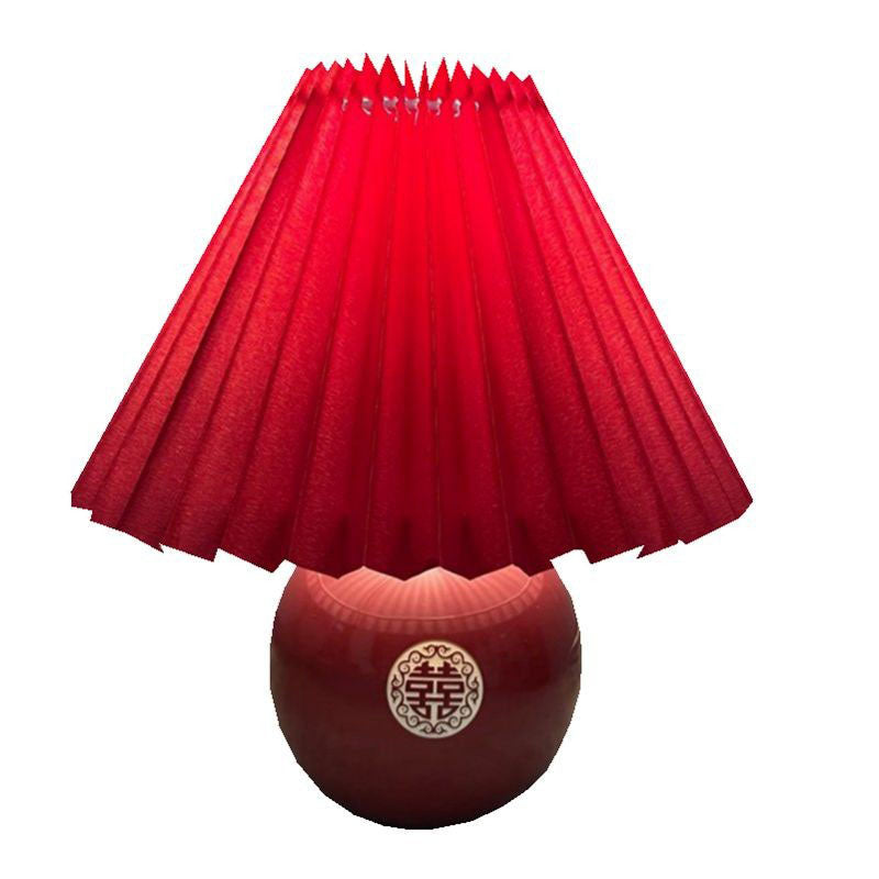 Traditional Chinese Red Pleated Fabric Lampshade Ceramic Base 1-Light Table Lamp For Bedroom Lumendat