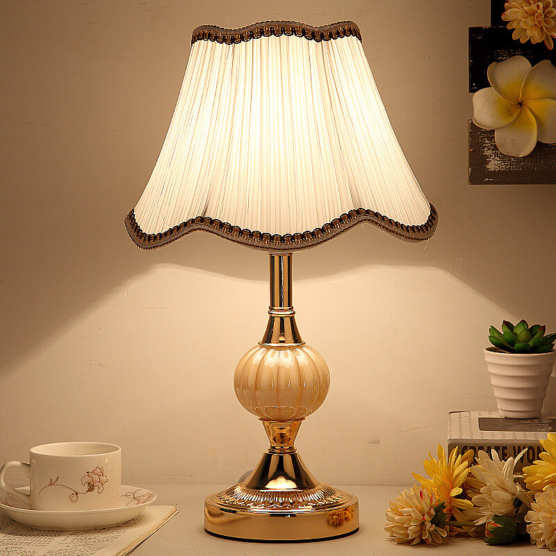 Nordic Vintage Floral Glass Fabric 1-Light Table Lamp Lumendat