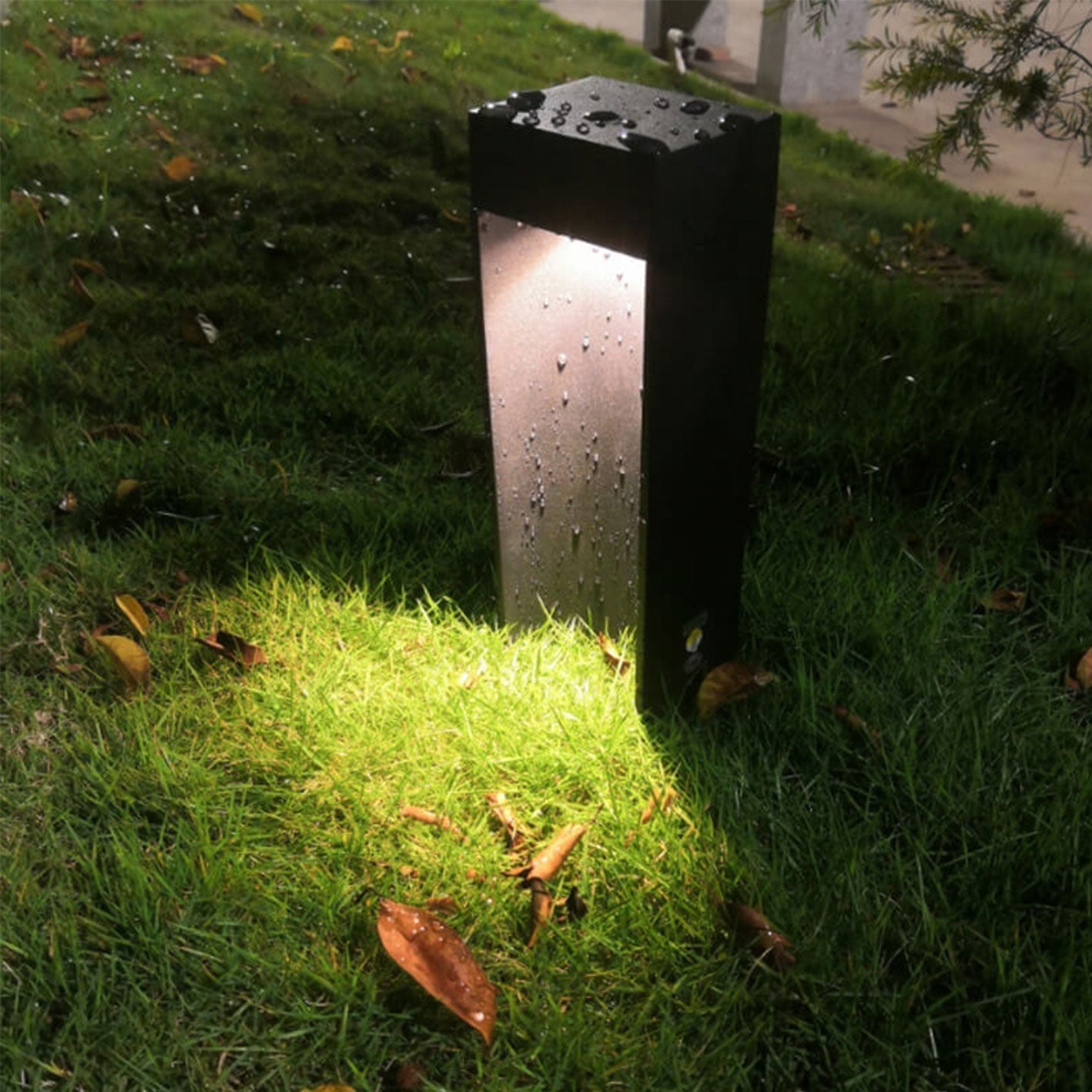 Simple Square Lawn Light Aluminum LED Outdoor Garden Path Lamp Lumendat