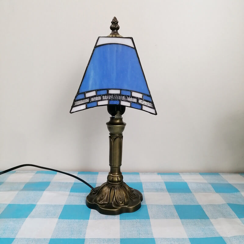 European Vintage Tiffany Square Stained Glass Iron 1-Light Table Lamp Lumendat