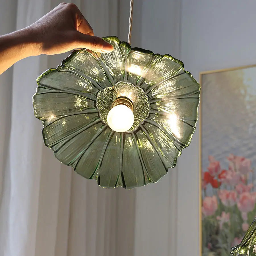 Modern Art Deco Sunflower Copper Glass 1-light Pendant Light for Living Room Lumendat