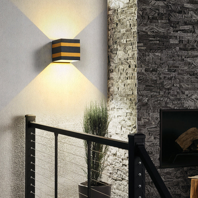 Outdoor Minimalist Square Cube Aluminum Waterproof LED Wall Sconce Lamp Lumendat