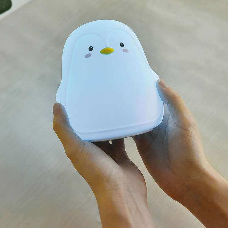 Lumendat Cartoon Penguin Silicone USB LED Kids Night Light Table Lamp Lumendat