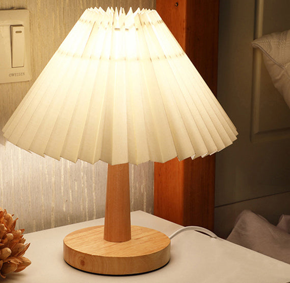 Vintage Pleated Umbrella-shaped LED Table Lamp Lumendat