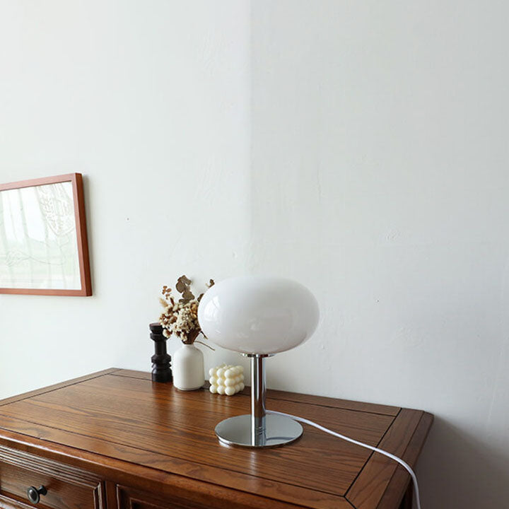 Nordic Vintage Cream Round Glass 1-Light Table Lamp Lumendat