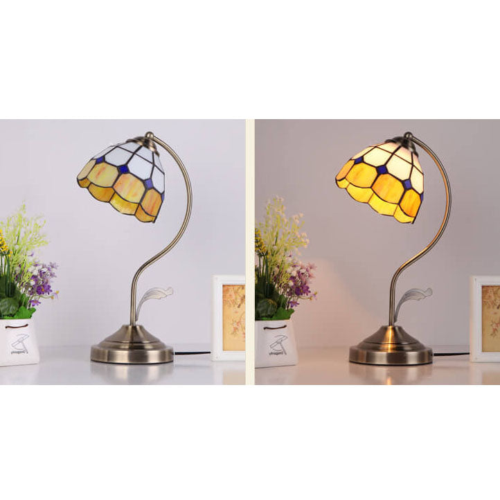 European Vintage Tiffany Round Head Glass Hardware 1-Light Table Lamp Lumendat