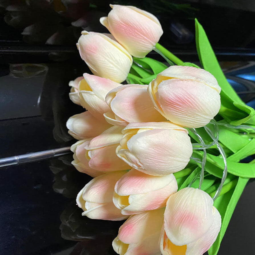 Tiffany-Style Tulip Flower Decoration LED Table Lamp Lumendat