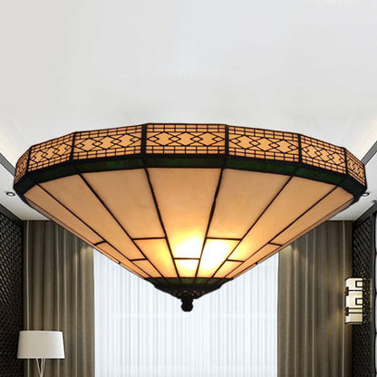 Traditional Tiffany Conical Diamond Glass 3-light Flush Mount Ceiling Light for Living Room