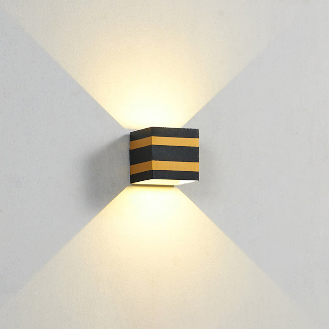 Outdoor Minimalist Square Cube Aluminum Waterproof LED Wall Sconce Lamp Lumendat