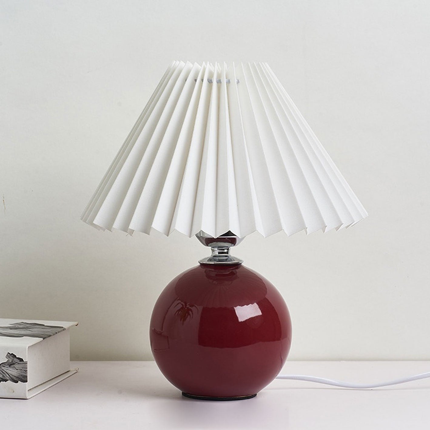 Nordic Minimalist Ceramic Pleated 1-Light Table Lamp Lumendat