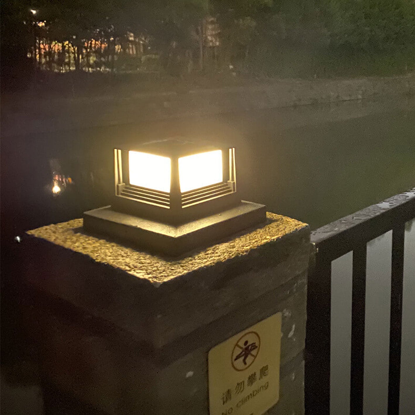 Outdoor Solar Pillar Head Light Square Pillar Head Light Garden Light Lumendat