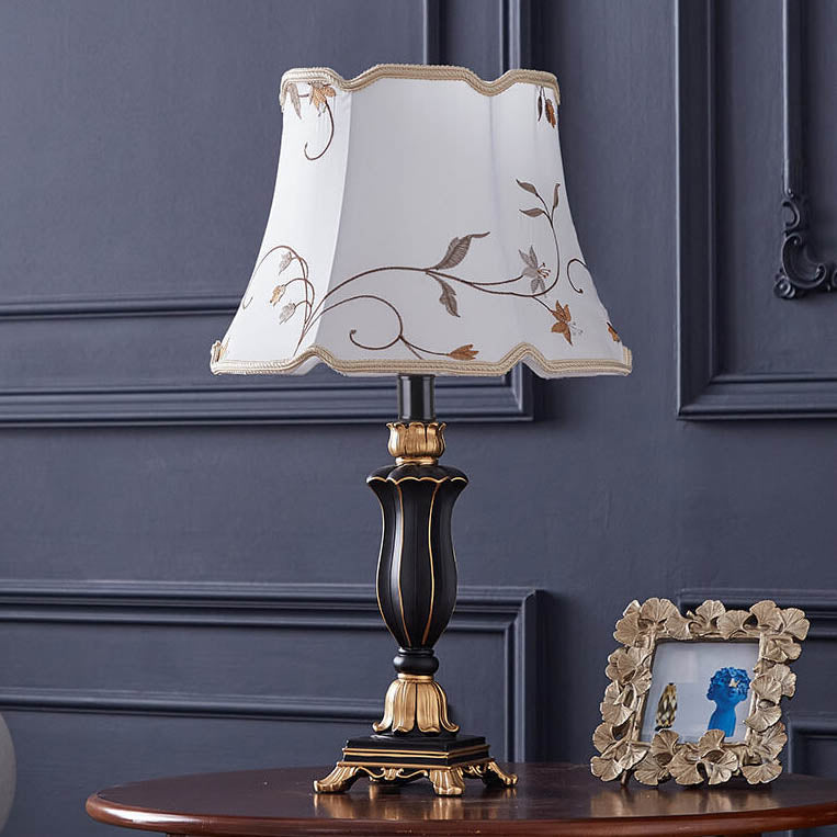 Round Fabric Resin Base Classical 1-Light Table Lamp Lumendat