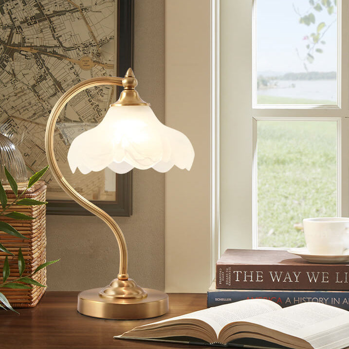 Traditional Vintage Round Copper Glass Petal Shade 1-Light Table Lamp For Bedroom Lumendat