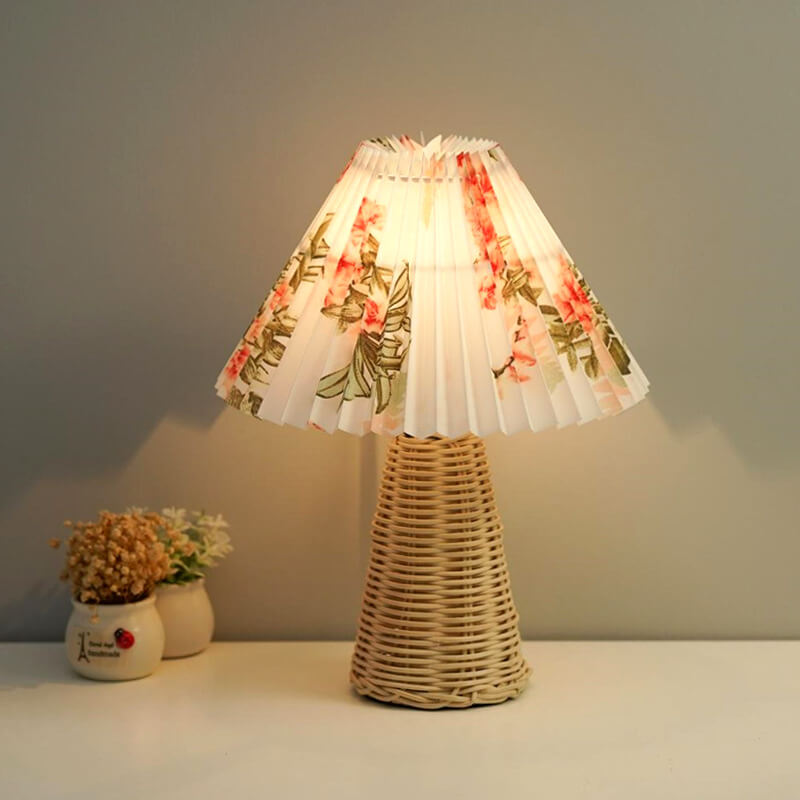 Vintage Pleated Fabric Tapered Base 1-Light Table Lamp Lumendat