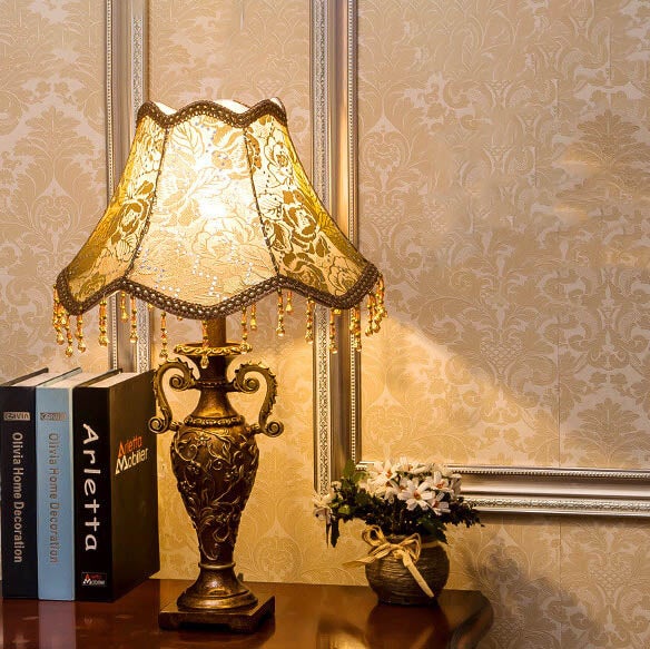European Vintage Fabric Antique 1-Light Table Lamp Lumendat