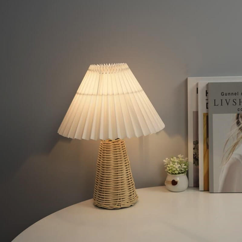 Vintage Pleated Fabric Tapered Base 1-Light Table Lamp Lumendat