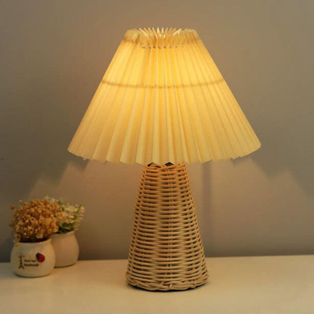 Vintage Pleated Fabric Tapered Base 1-Light Table Lamp Lumendat