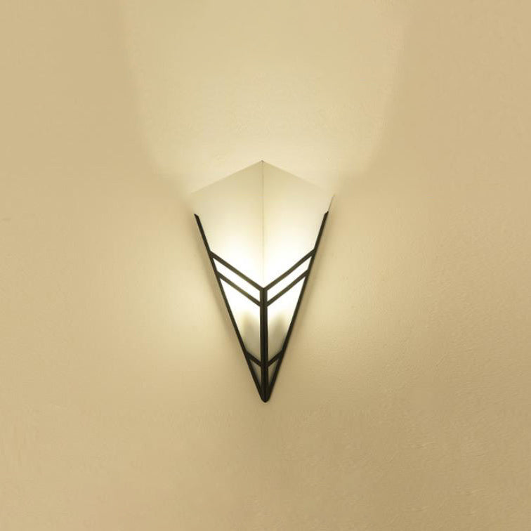 Nordic Creative Iron Triangles Geometry 1-Light Wall Sconce Lamp Lumendat