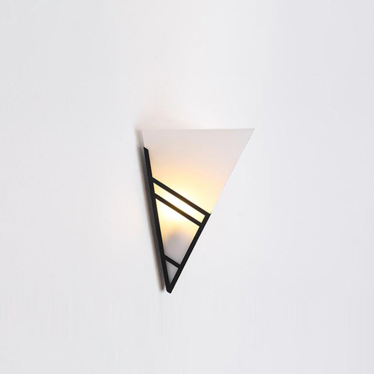 Nordic Creative Iron Triangles Geometry 1-Light Wall Sconce Lamp Lumendat