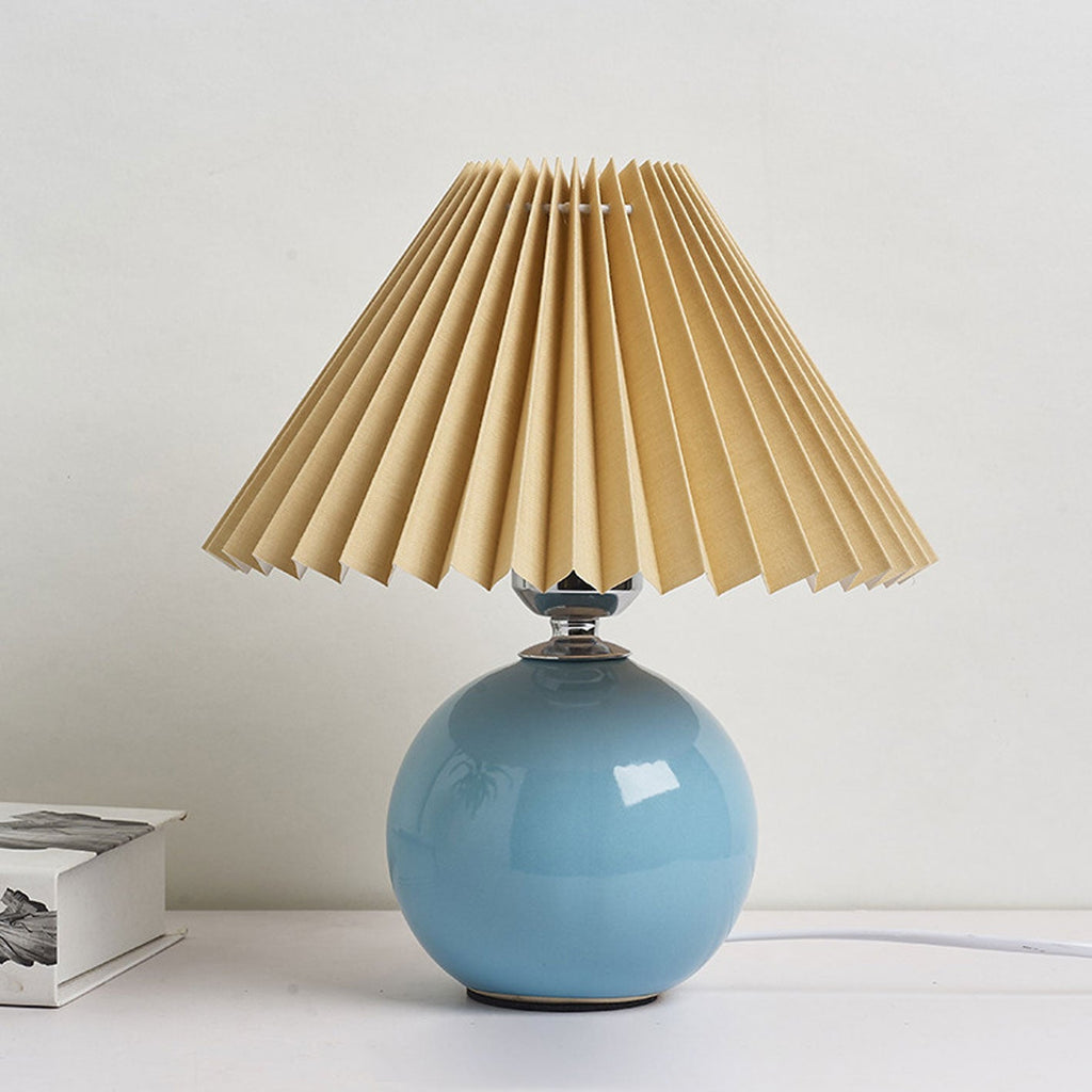 Nordic Minimalist Ceramic Pleated 1-Light Table Lamp Lumendat