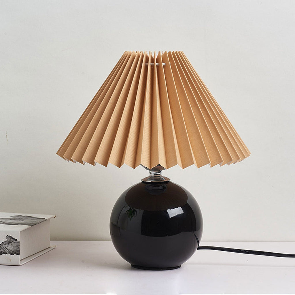 Nordic Minimalist Ceramic Pleated 1-Light Table Lamp Lumendat
