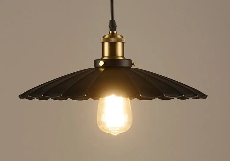 Vintage Industrial Iron Scalloped Shade 1-light Pendant Light Lumendat