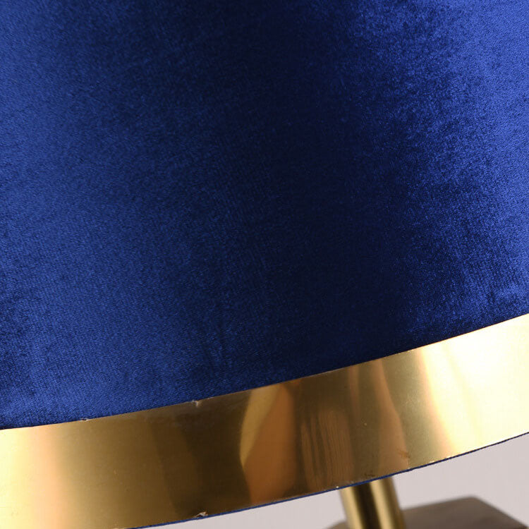 Modern Luxury Fabric Gold Oval Ring Base 1-Light Table Lamp Lumendat