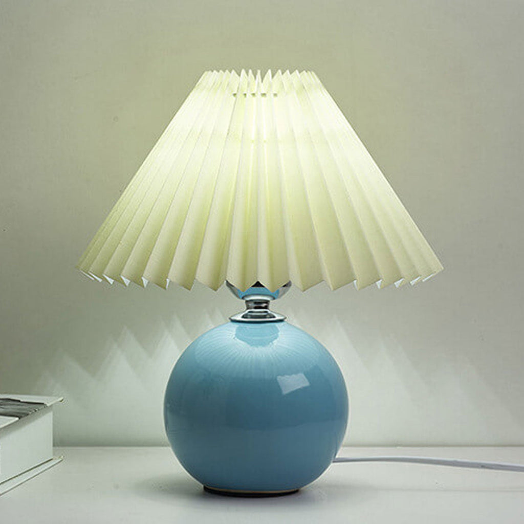 Nordic Minimalist Ceramic Pleated 1-Light Table Lamp Lumendat