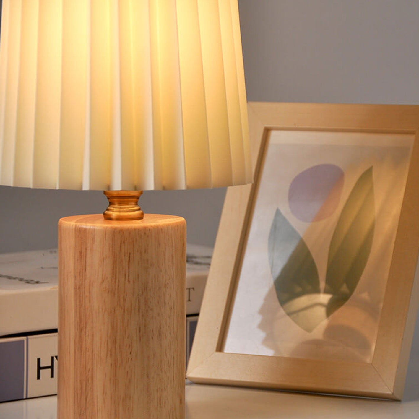 Vintage Korean Pleated Column Solid Wood Base 1-Light Table Lamp Lumendat