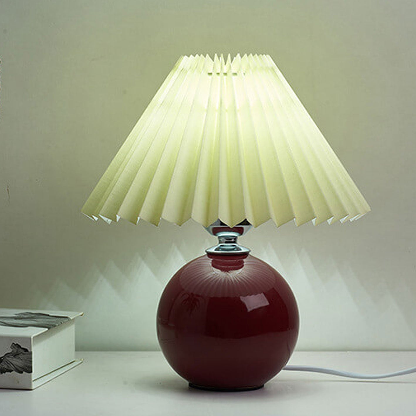 Nordic Minimalist Ceramic Pleated 1-Light Table Lamp Lumendat