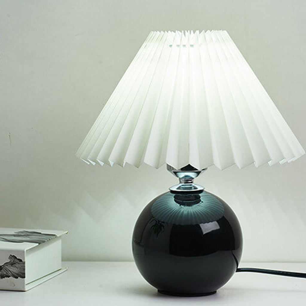 Nordic Minimalist Ceramic Pleated 1-Light Table Lamp Lumendat