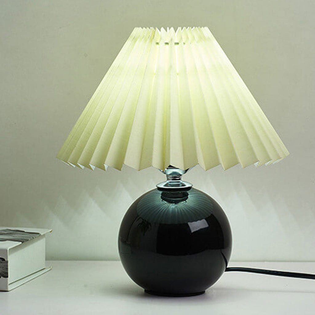 Nordic Minimalist Ceramic Pleated 1-Light Table Lamp Lumendat