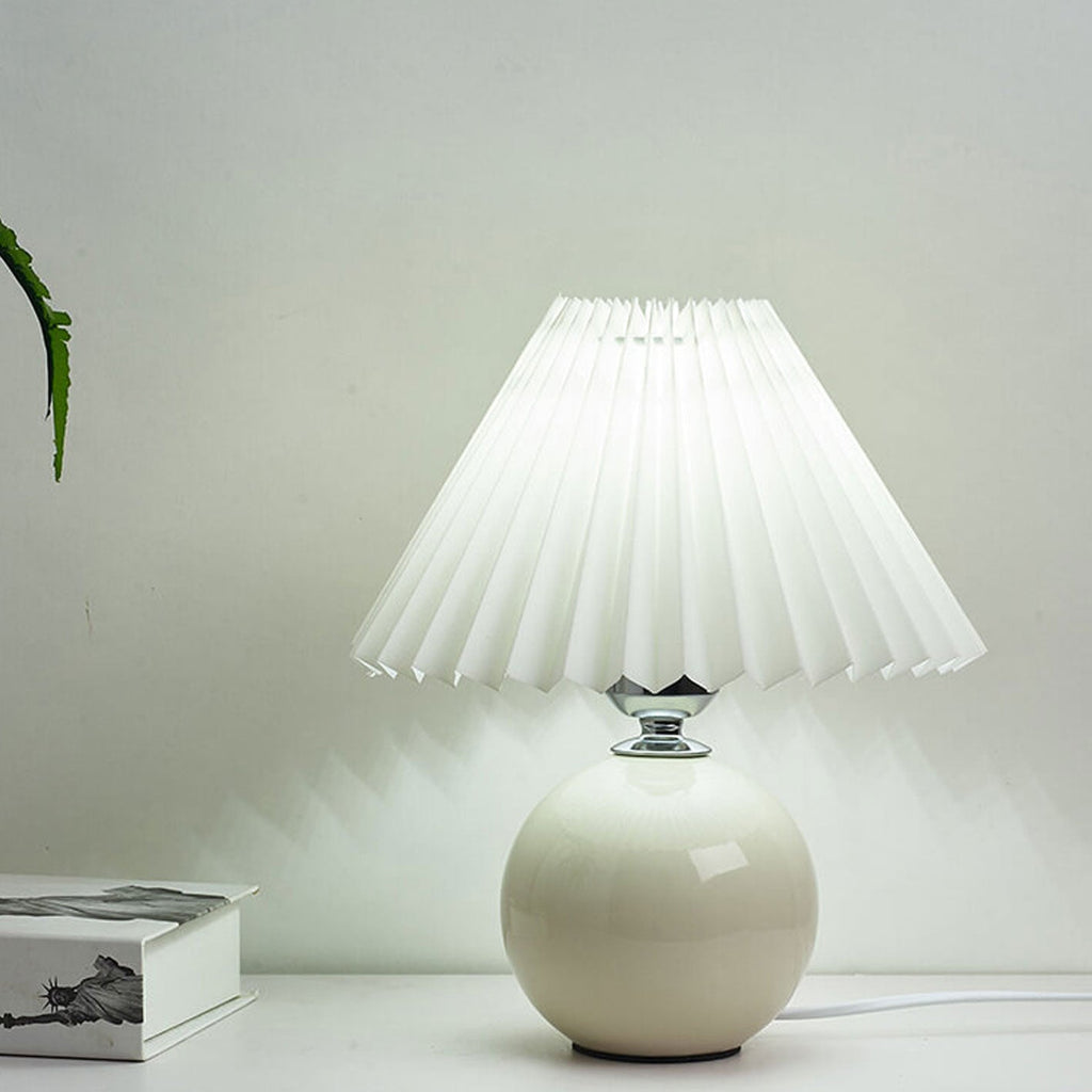 Nordic Minimalist Ceramic Pleated 1-Light Table Lamp Lumendat