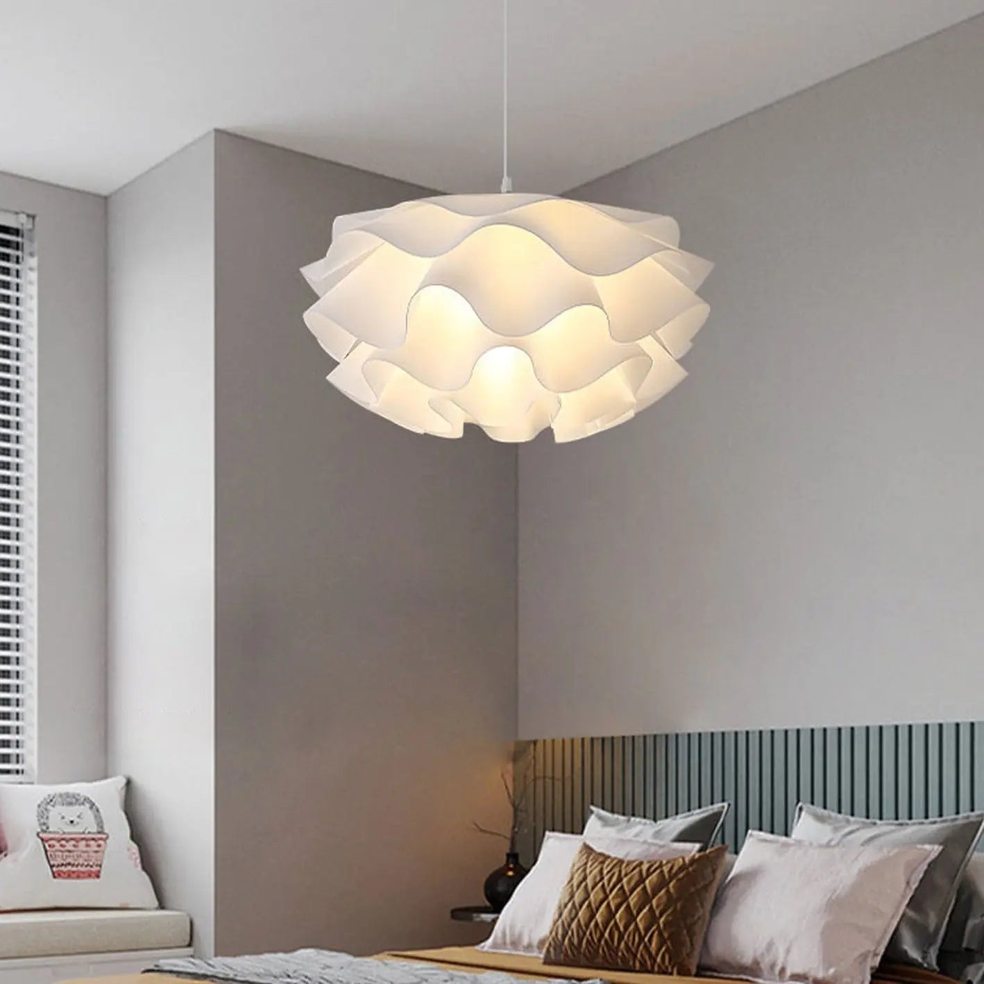 Modern Minimalist Iron Acrylic Floral Petal 1-light Pendant Light for Living Room Lumendat