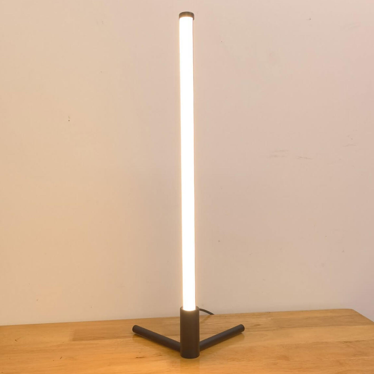 Minimalist Creative Bar LED Night Light Table Lamp Lumendat