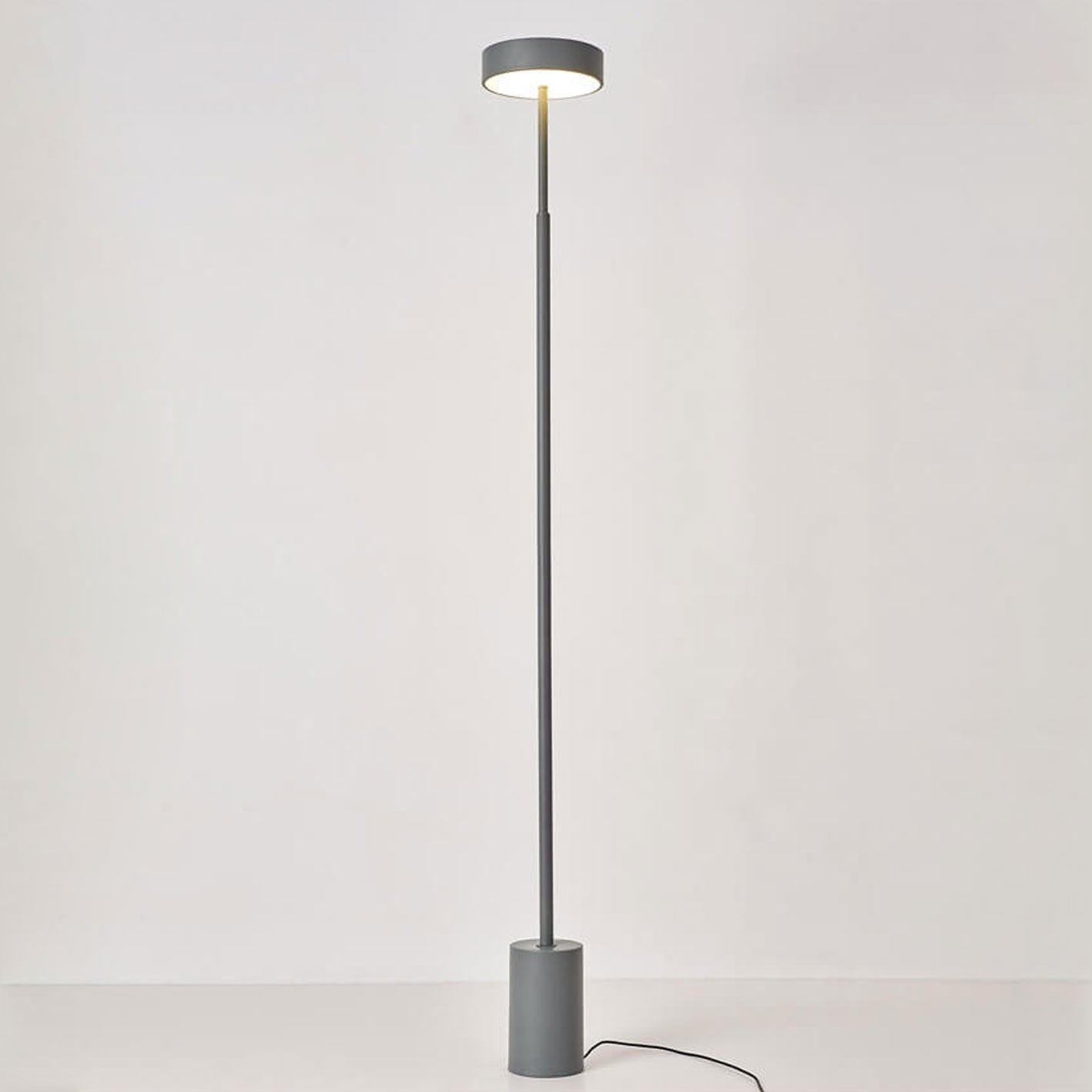 Nordic Minimalist Column LED Standing Floor Lamp Lumendat