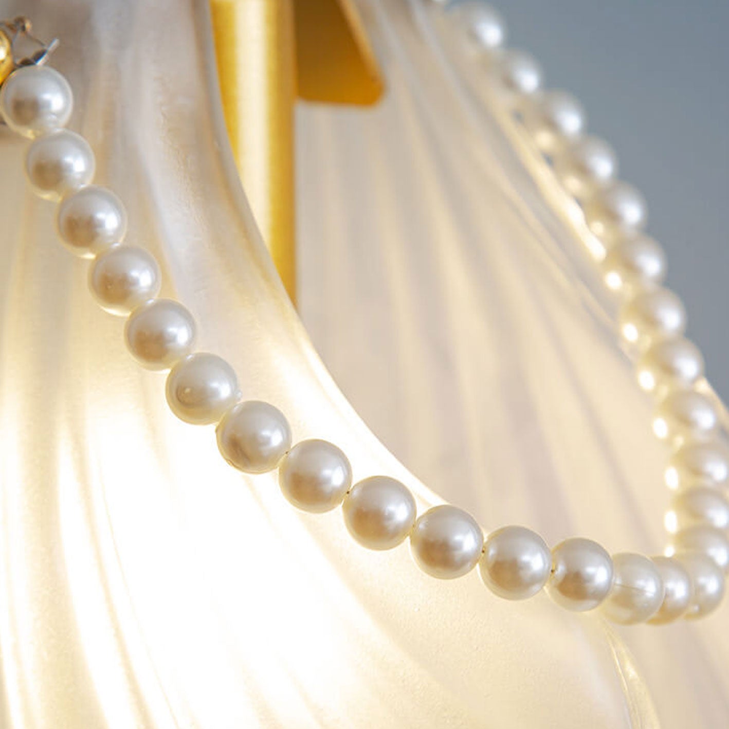 Creative Light Luxury Pearl Shell 1-Light Pendant Light