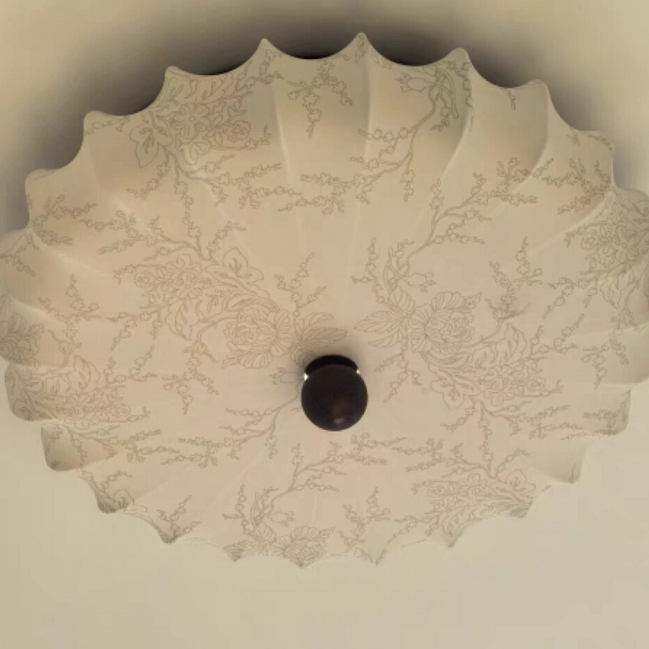 Traditional Chinese Fabric Ash Wood Ruffled Flat Round LED Flush Mount Ceiling Light for Bedroom & Living Room