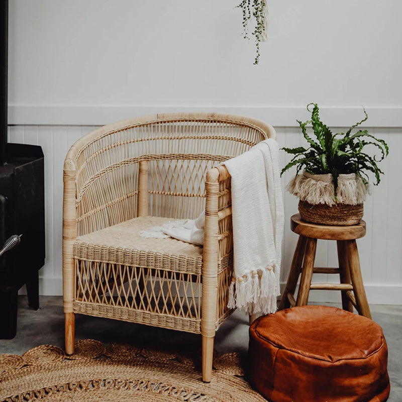 Contemporary Nordic Handwoven Natural Rattan Accent Chair With Round Backrest - Breathable Indoor & Outdoor Lounge Chair For Balcony & Garden Lumendat