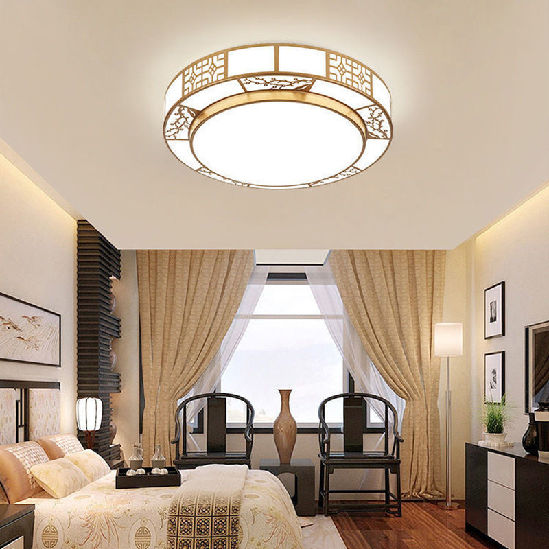 Traditional Chinese Round Plum Blossom Acrylic Iron LED Flush Mount Ceiling Light for Living Room