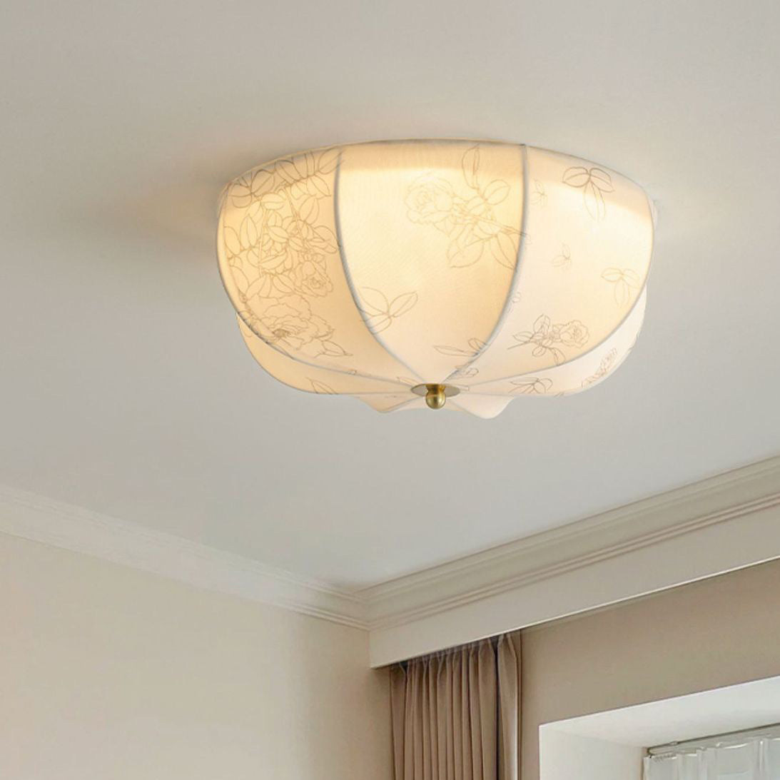 Traditional French Iron And Fabric Circular Floral Pattern LED Flush Mount Ceiling Light For Living Room