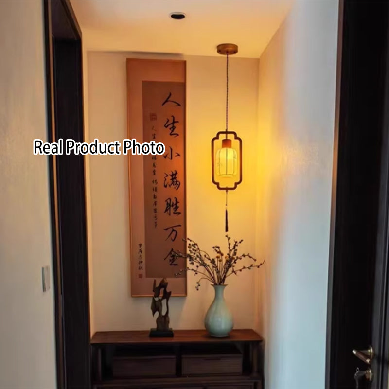 Traditional Chinese Hardware Solid Wood Fabric Lantern 1-Light Pendant Light For Living Room & Bedroom