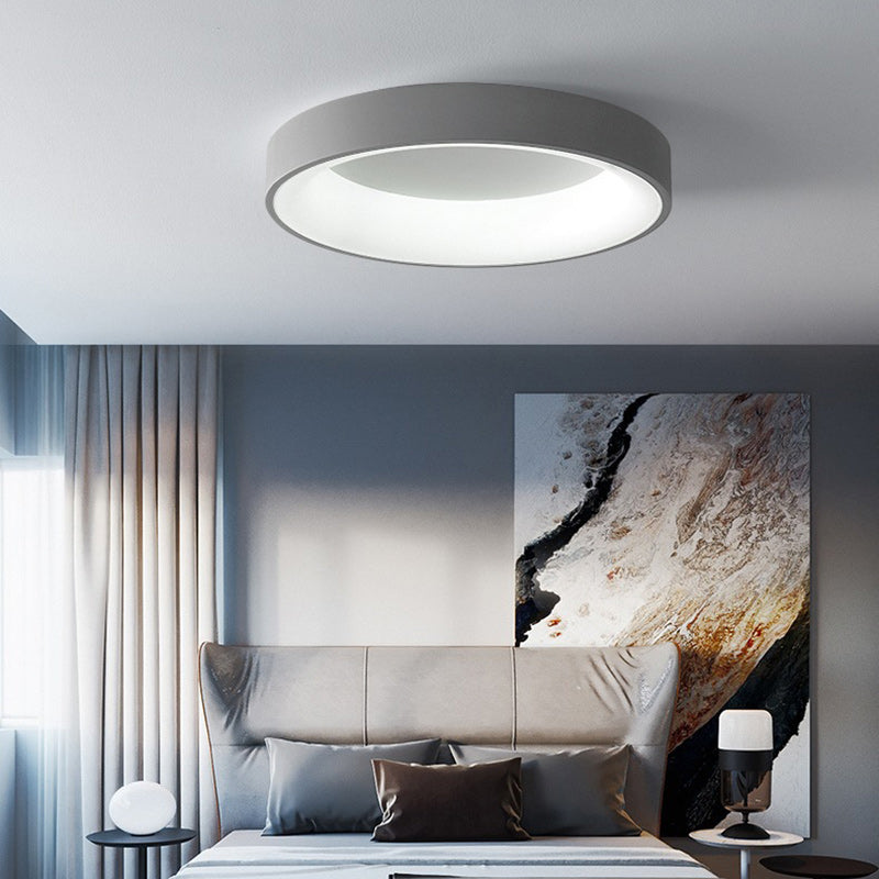 Contemporary Nordic Round Aluminum Acrylic LED Flush Mount Ceiling Light for Living Room