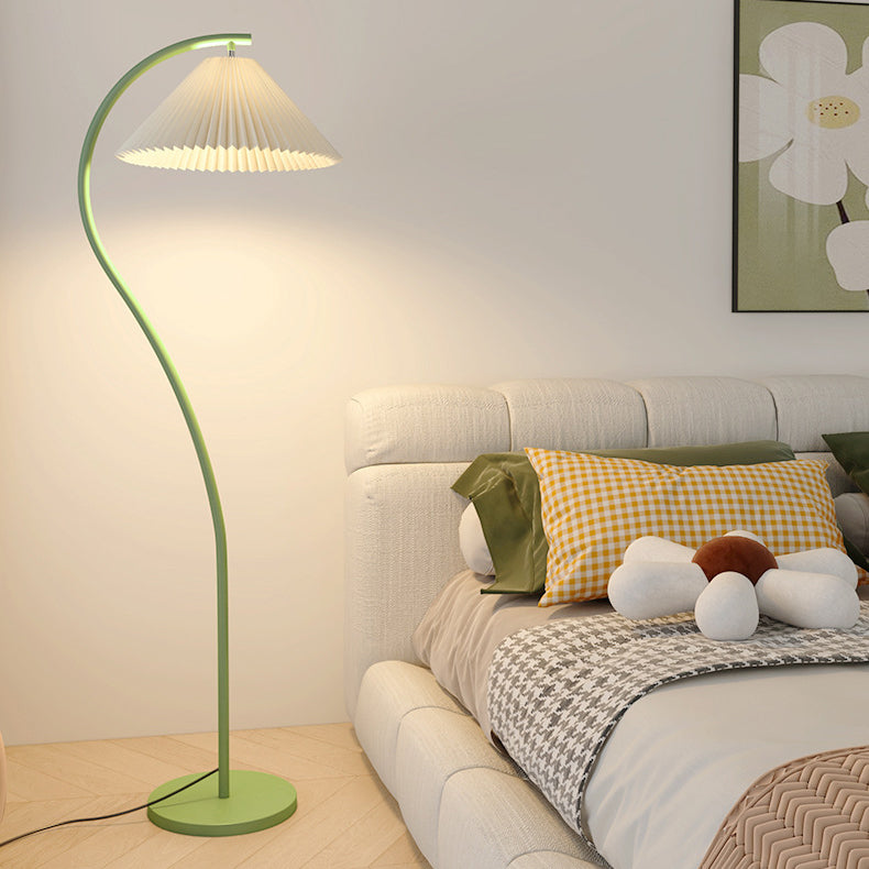 Modern Minimalist Pleated Fabric Iron 1-Light Standing Floor Lamp For Living Room Lumendat